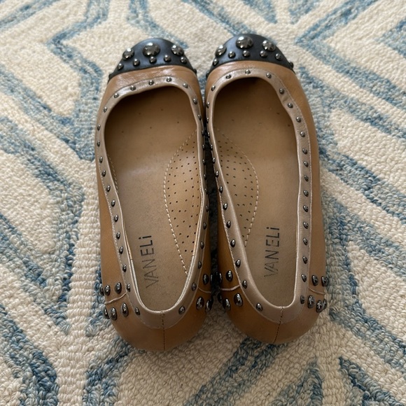Vaneli Brown & Black Studded Flats size 7 - Picture 2 of 4